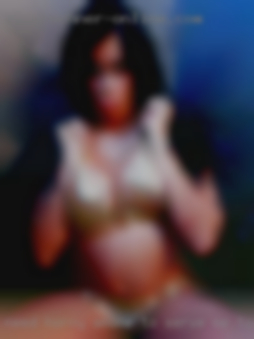 Need horny smone to serve me too.