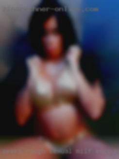 Seeks Rough sexual milf encounter.